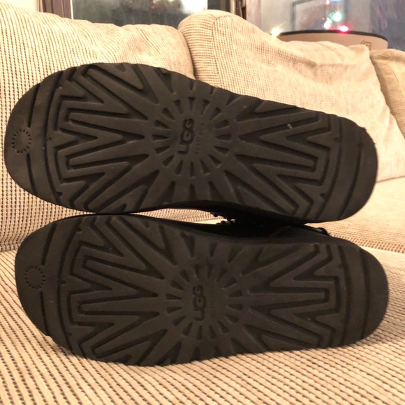 SOLD**UGG Emerson Black Leather Studded Boot, Sz 5 - Picture 6 of 7